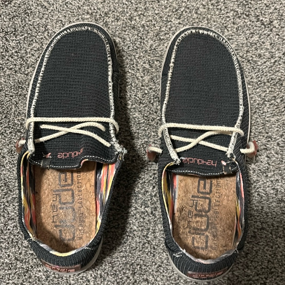 hey dude natural collection size 9 black shoes